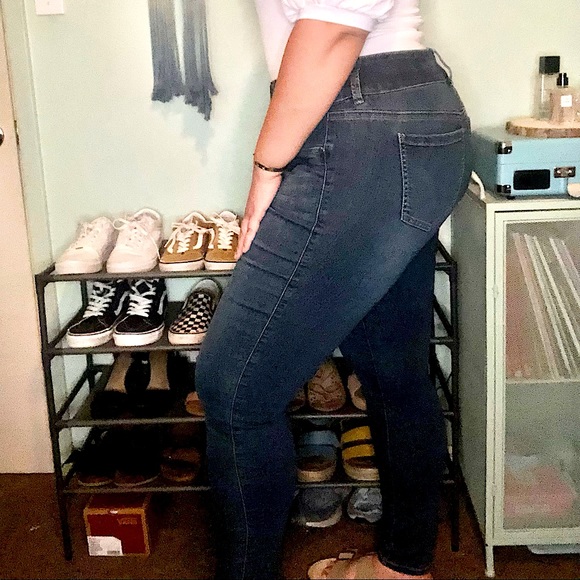 TORRID Jeans-Jeggings Dark Wash Stretch - Picture 2 of 9